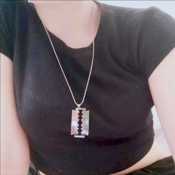 Stainless Steel Razor Blade Pendant Beaded Chain Necklace Jewelry - NEW - Picture 2 of 5